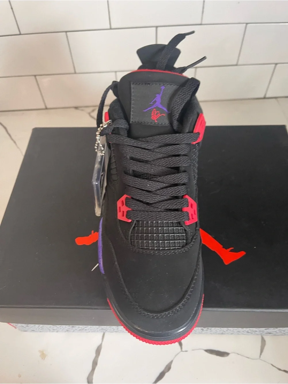 Men’s Retro 4 Raptor Size 5.5.